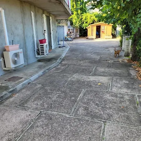 Bas De F3 Proche Ajaccio *