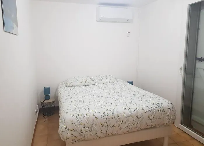 Apartment Bas De F3 Proche Ajaccio *