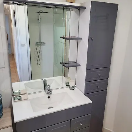 Apartment Bas De F3 Proche Ajaccio